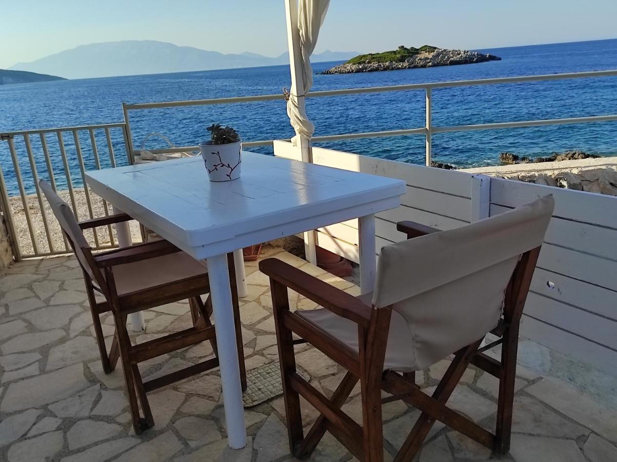 Floreika Studio By The Sea Skinaria Luaran gambar