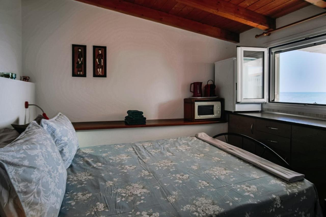 Floreika Studio By The Sea Skinaria Luaran gambar
